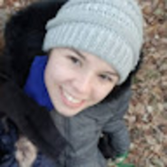 Meet your Posher, Brittani - Picture 1 of 1